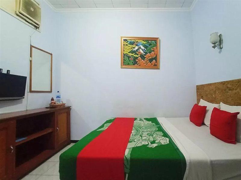 Hotel Palem 2 Syariah Malang Redpartner Bagian luar foto