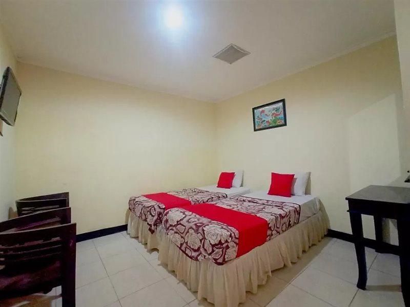 Hotel Palem 2 Syariah Malang Redpartner Bagian luar foto