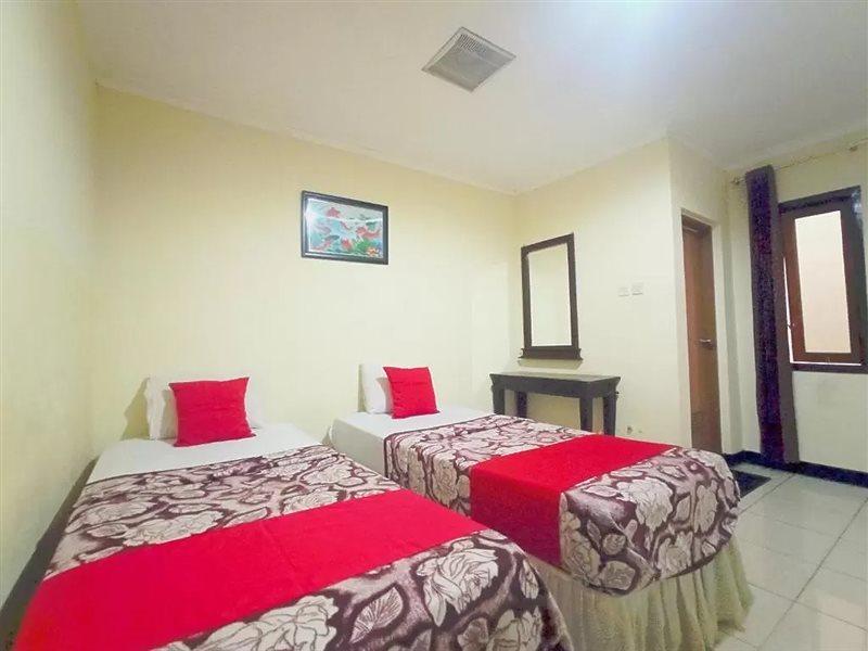 Hotel Palem 2 Syariah Malang Redpartner Bagian luar foto