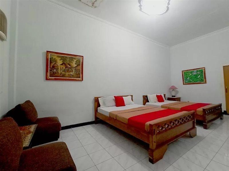 Hotel Palem 2 Syariah Malang Redpartner Bagian luar foto